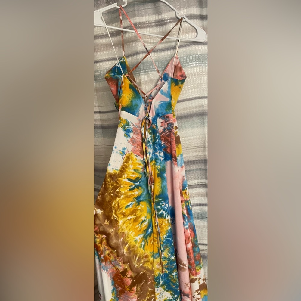 Beautiful long maxi dress with slit on right leg. Size small